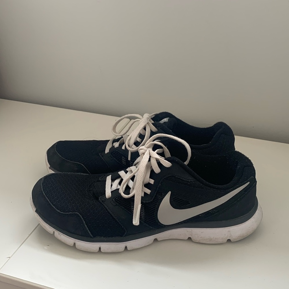 Nike Flex Experience RN running shoes